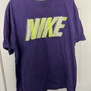 Nike tshirt